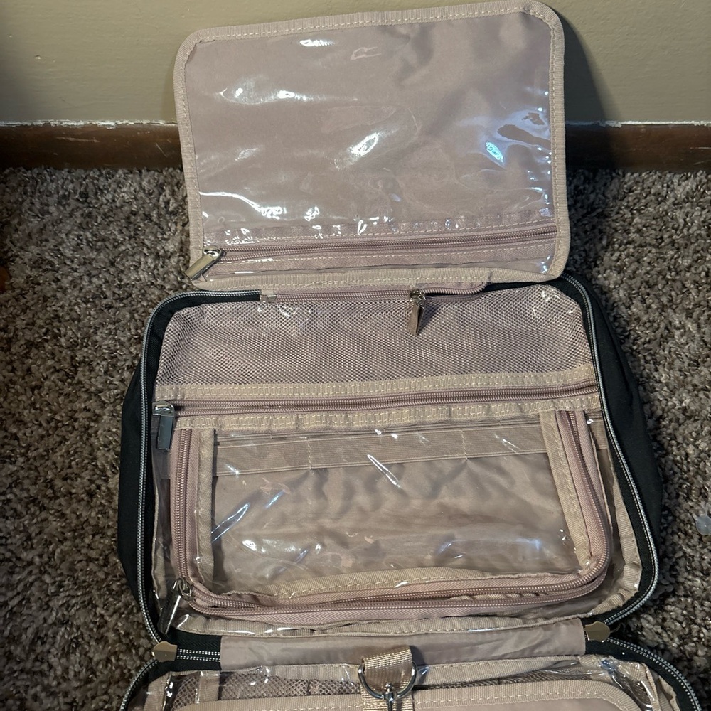Elegant Black and Tan Garment Bag - Picture 5 of 9